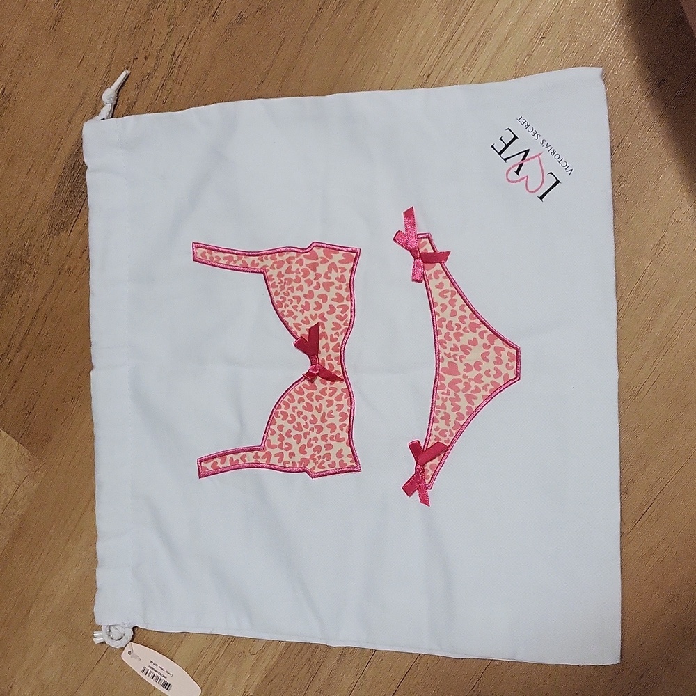 Victoria's Secret Delicates Wash Bag